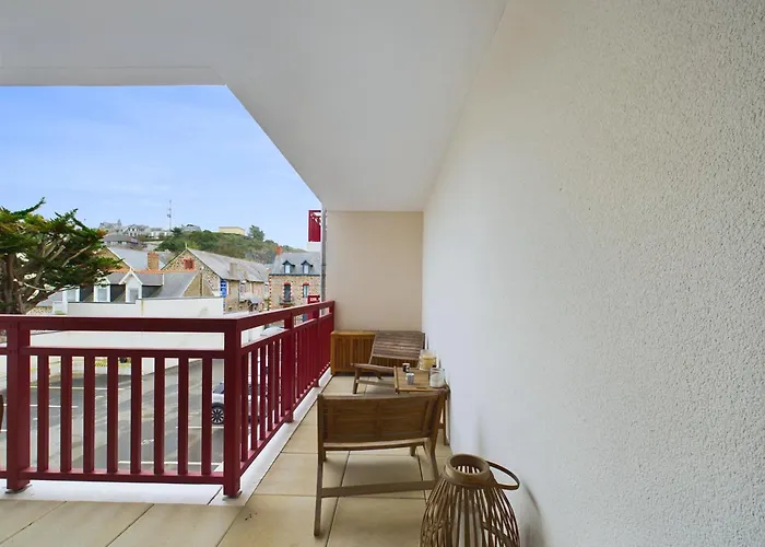 La Plage De Val Andre Au Pied De L\'Appartement