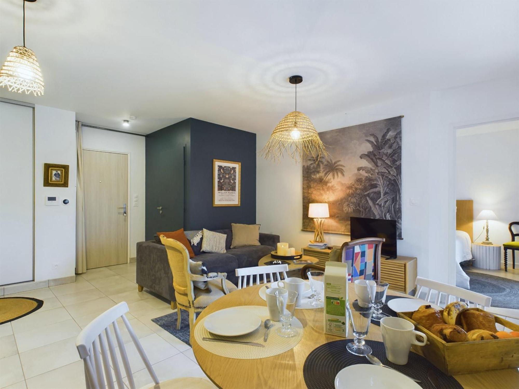 La De Val Andre Au Pied De Apartment *